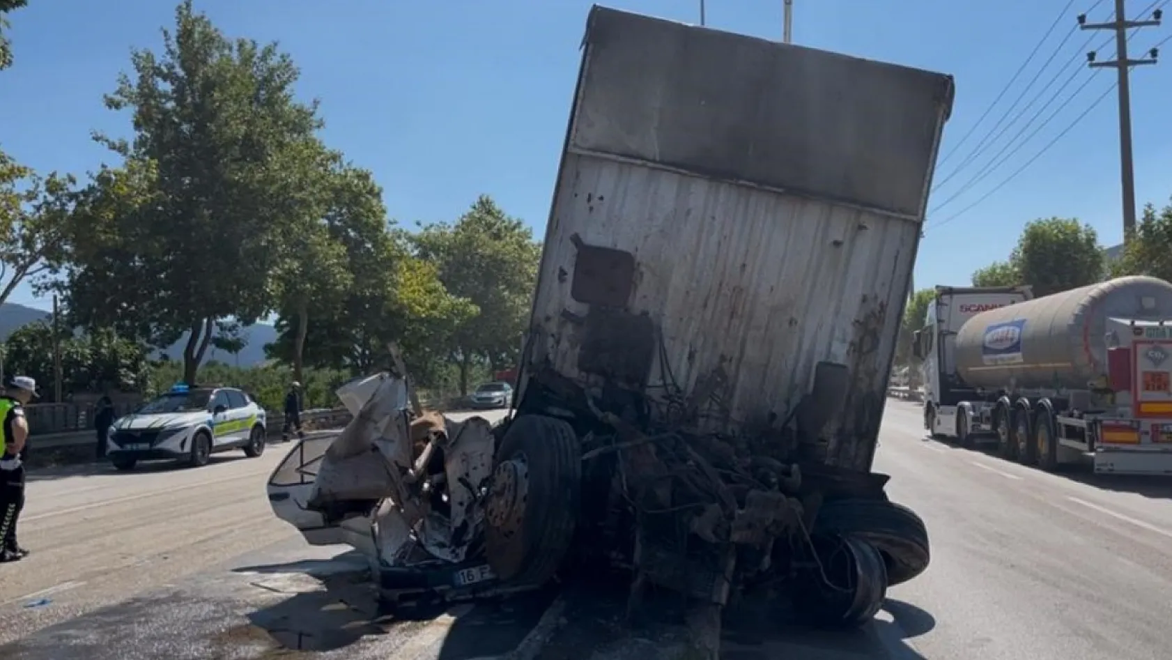 Zincirleme Trafik Kazasında Yaralanan Otomobil Sürücüsü 3 Gün Sonra Yaşamını Yitirdi