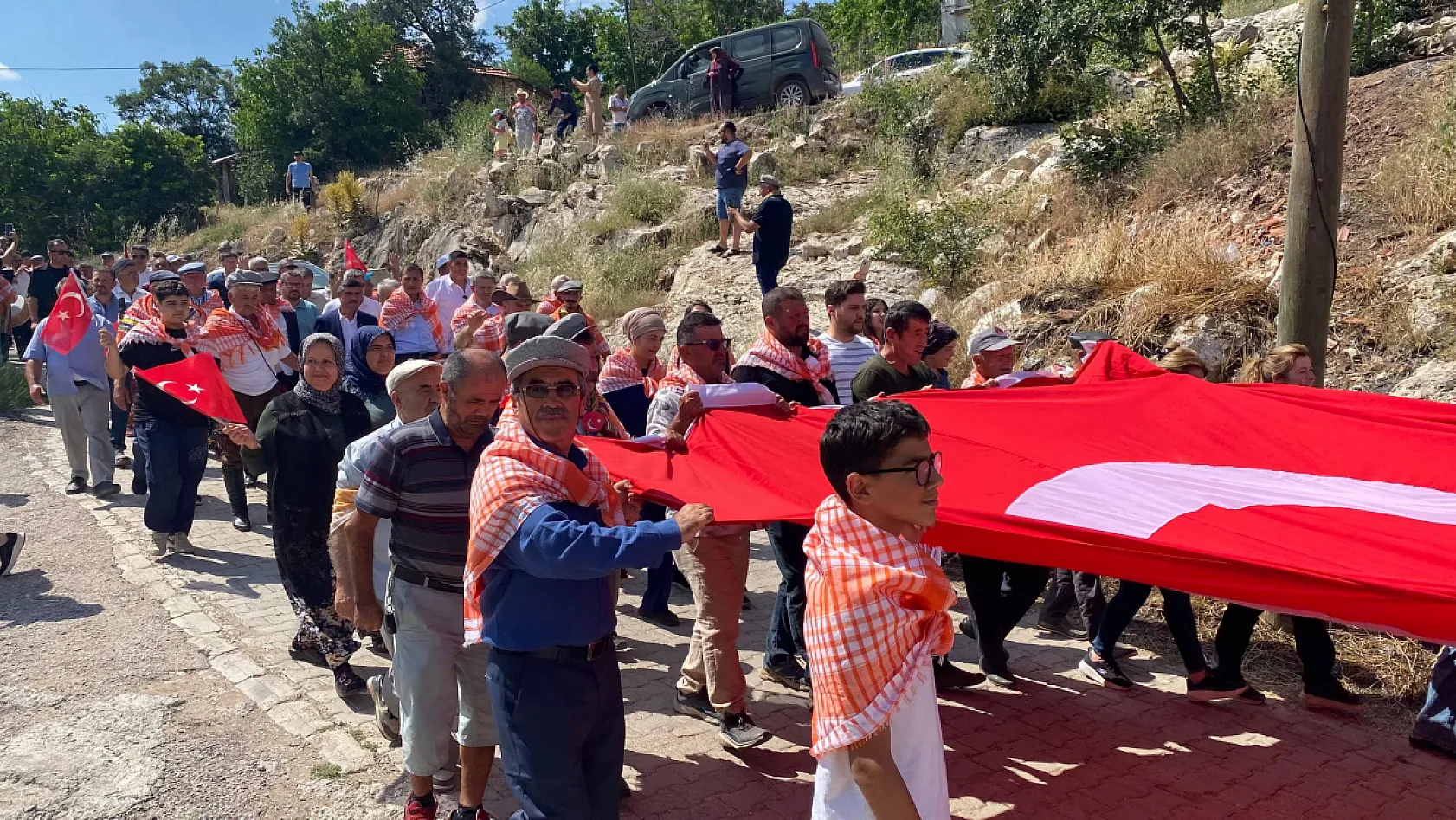Geleneksel Seydikemer Yayla Çobanisa Devecik-Emincik Şenliği Yayla Yürüyüşüyle Başladı
