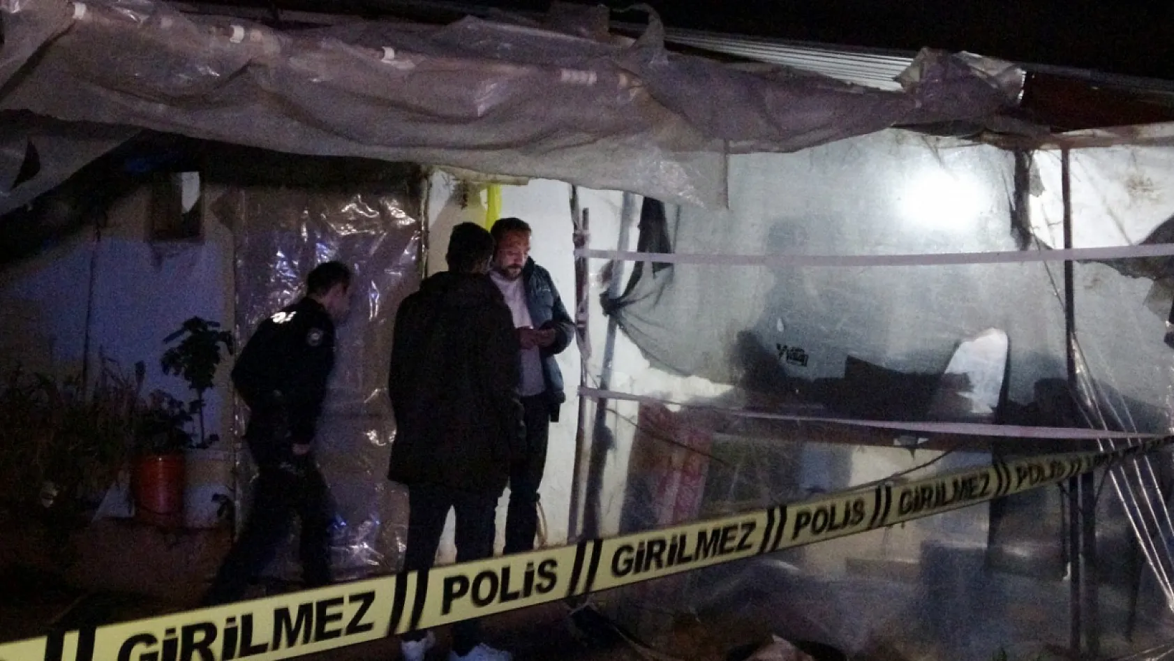 Antalya'da Genç Kadın Evinde Silahla Vurulmuş Halde Ölü Bulundu