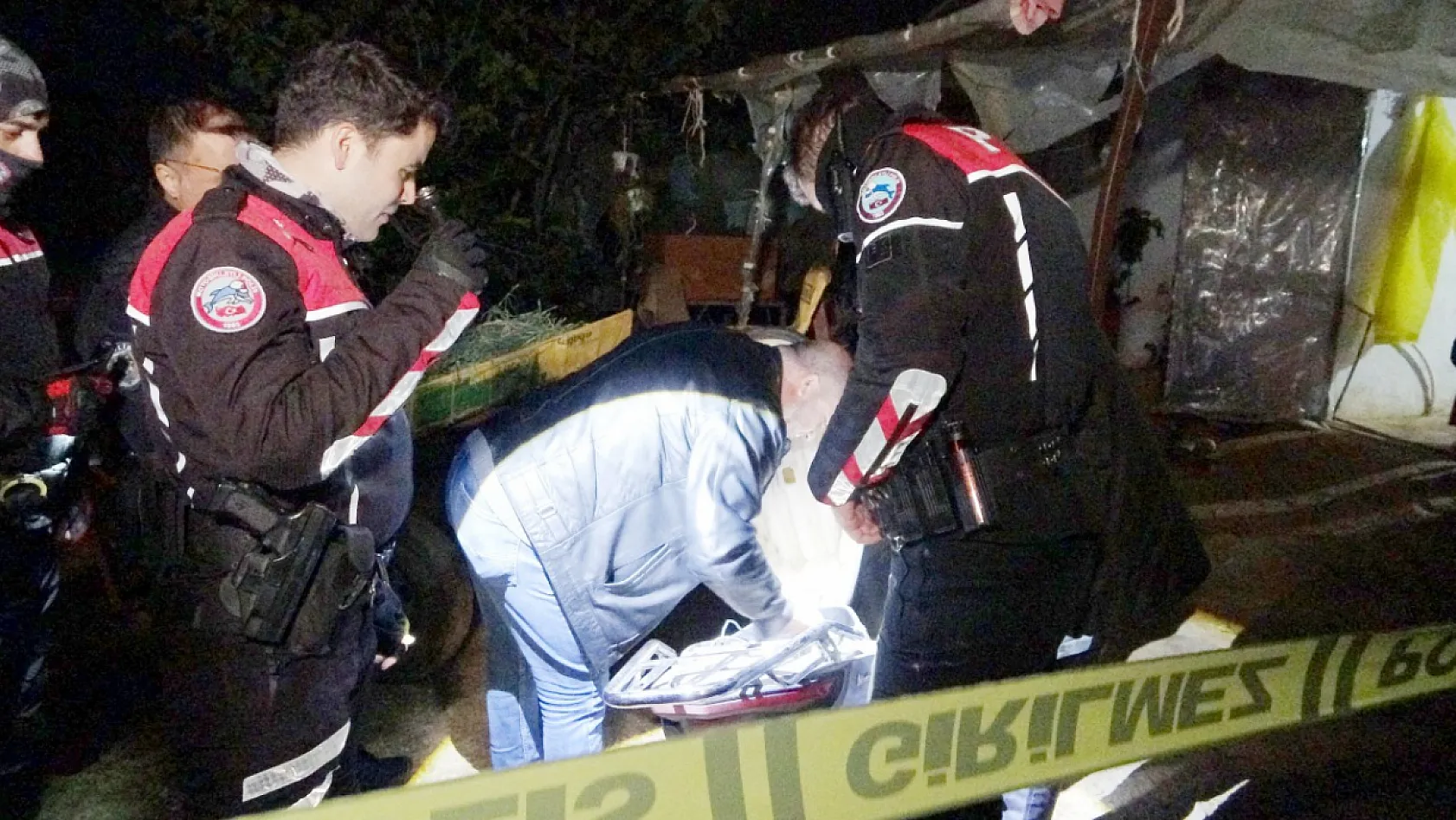 Antalya'da Genç Kadın Evinde Silahla Vurulmuş Halde Ölü Bulundu