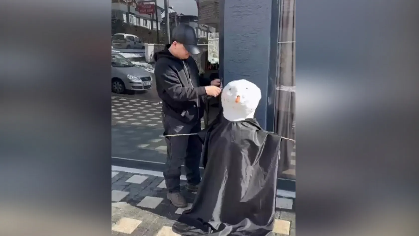 Kar yağışı vatandaşın aklını aldı