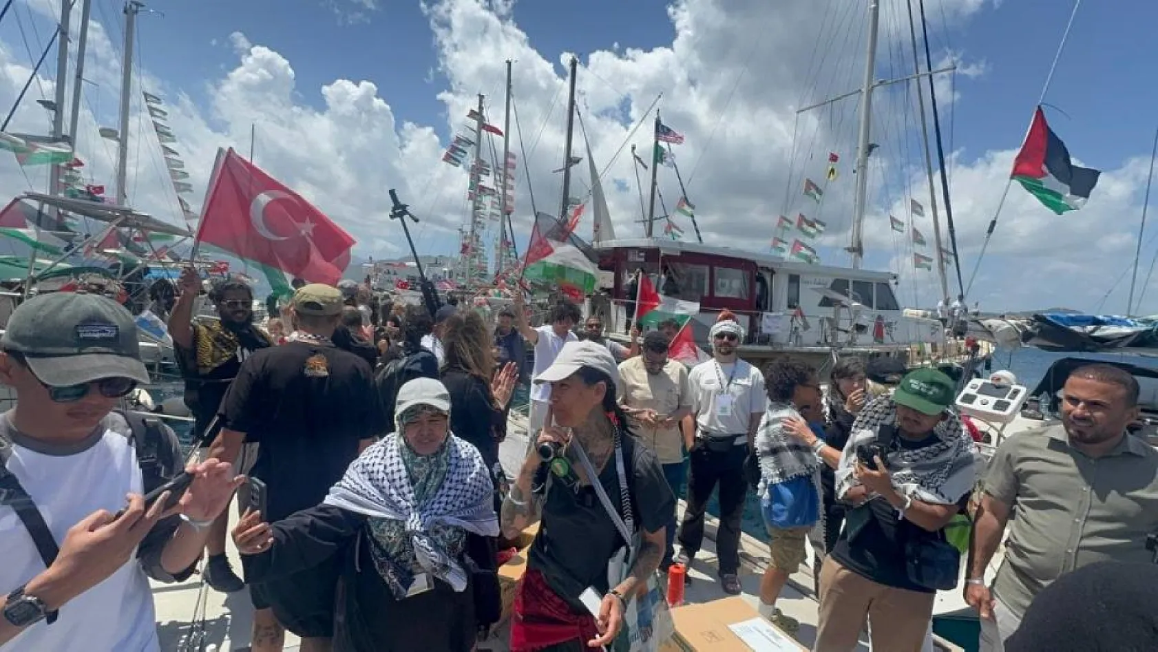 Global Sumud filosu Marmaris'ten Gazze'ye doğru yola çıktı