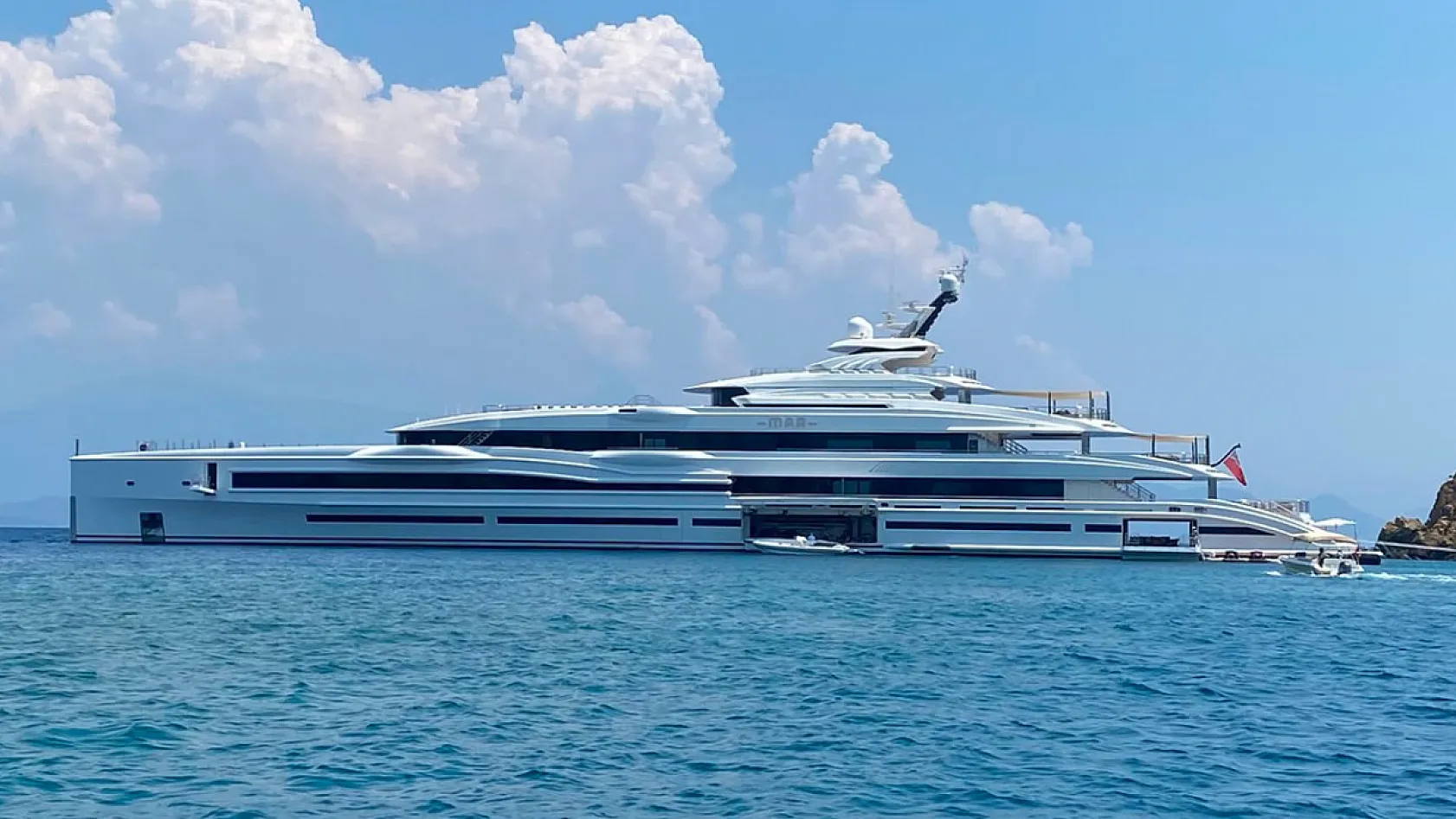 Göcek'e 107 Metrelik Dev Süperyat MAR Demirledi