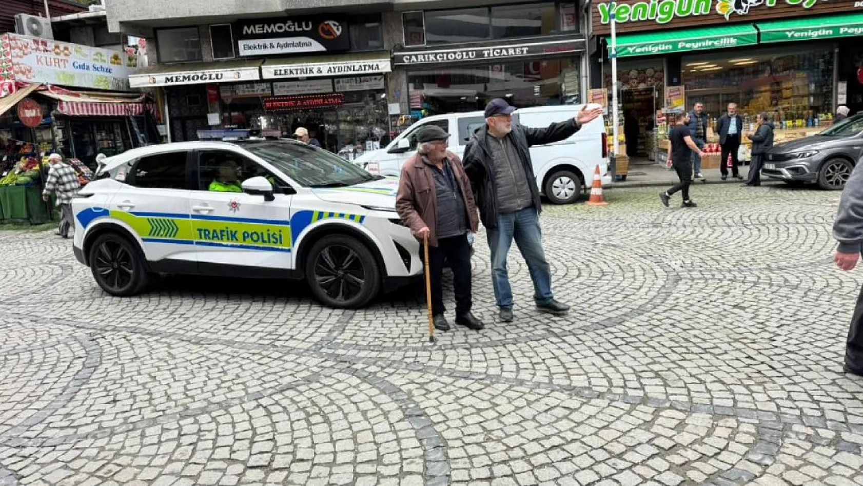 Hastanede bile birbirlerinin ellerini bırakmadılar