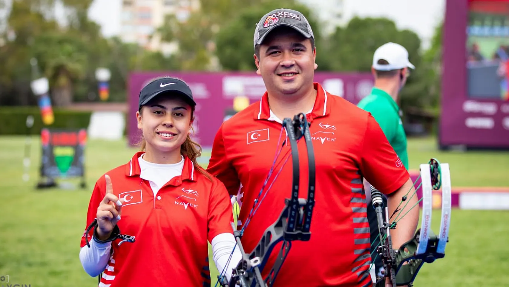 Muğla Büyükşehir'in Okçuları Antalya'da Zirvede: Hazal ve Emircan'dan Altın Madalya