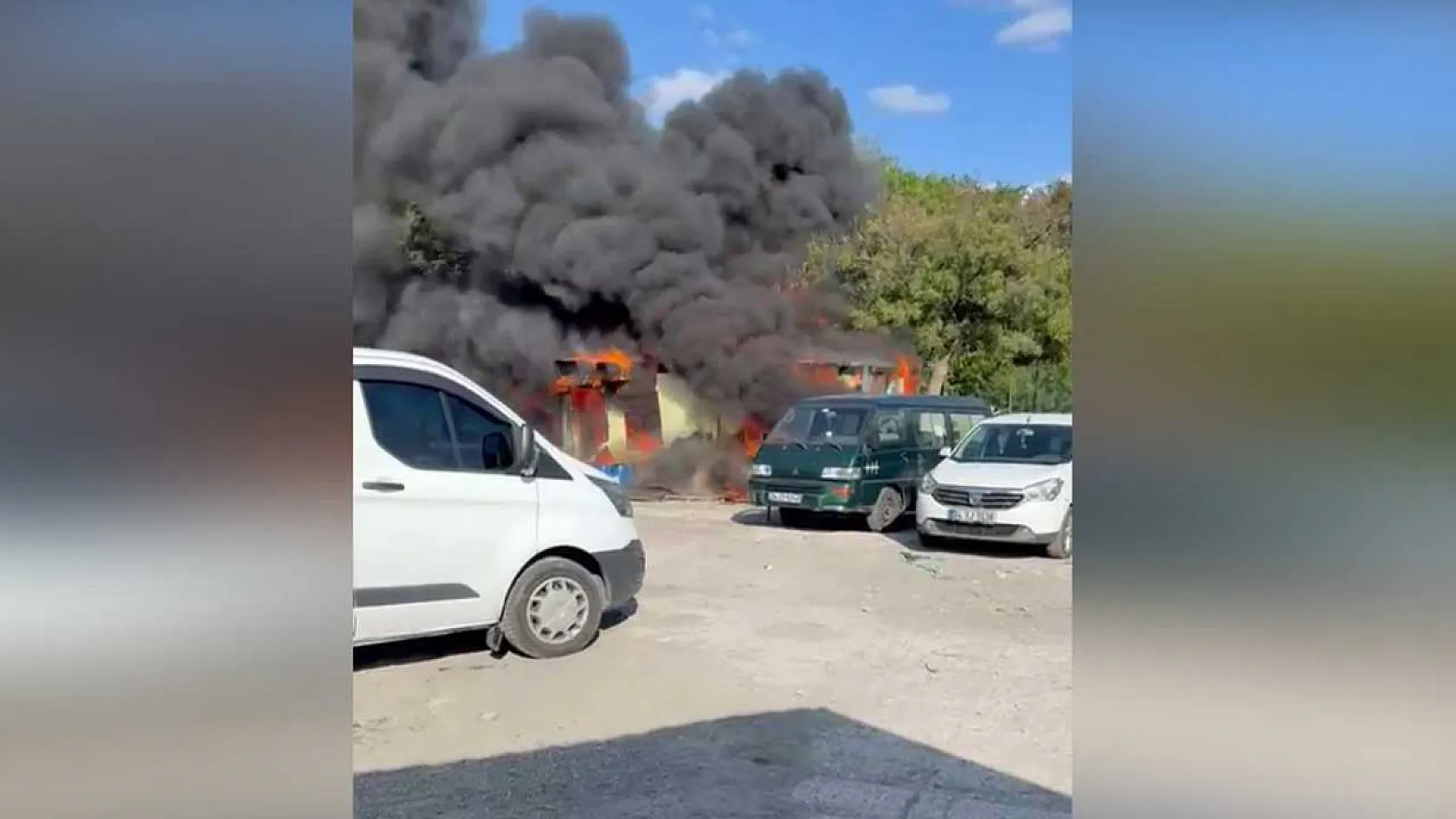 Tüp bomba gibi patladı, çay ocağı alevlere teslim oldu