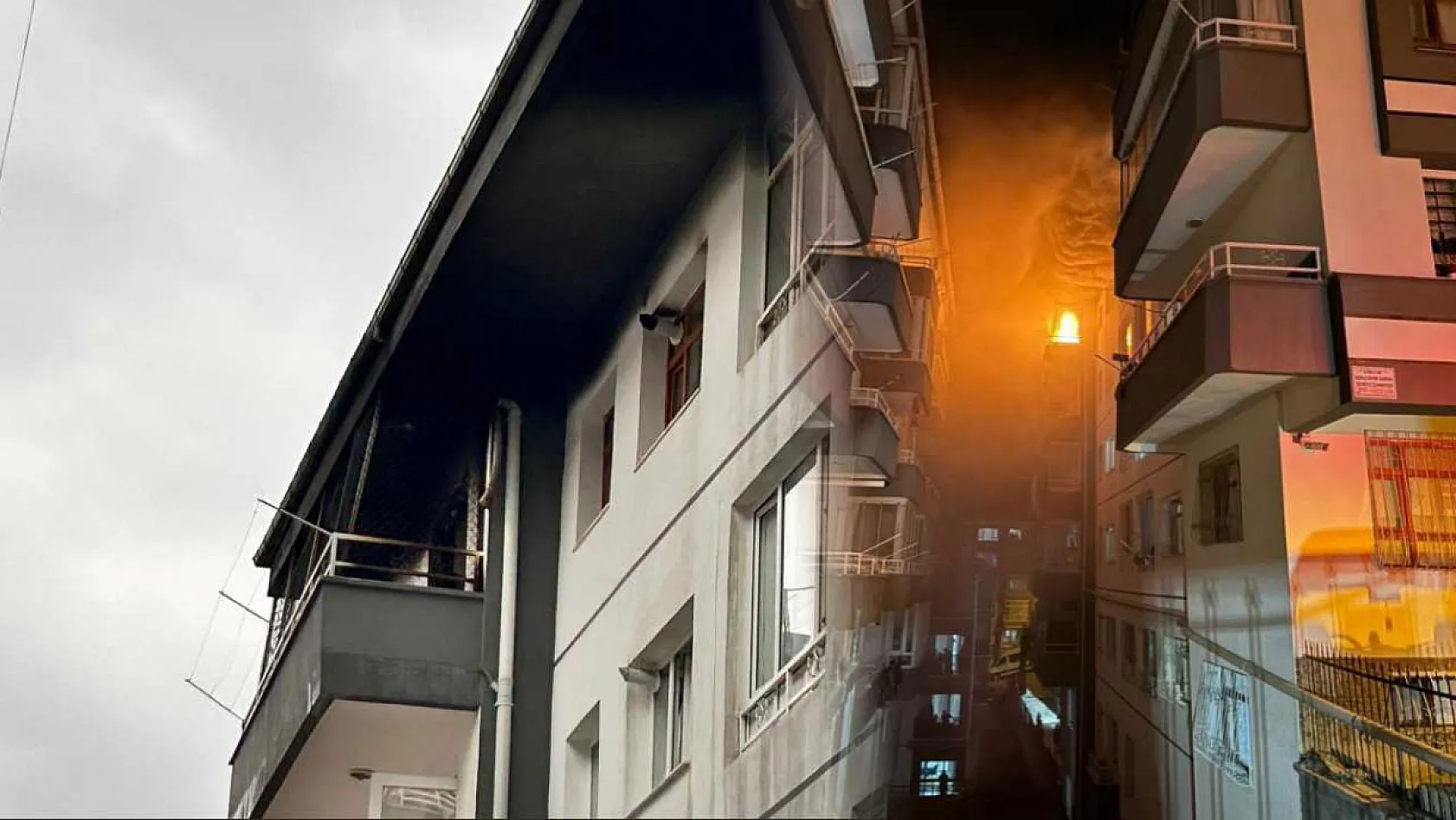 Psikolojik sorunları olduğu iddia edilen kişi evini ateşe verdi, balkona çıkıp izledi