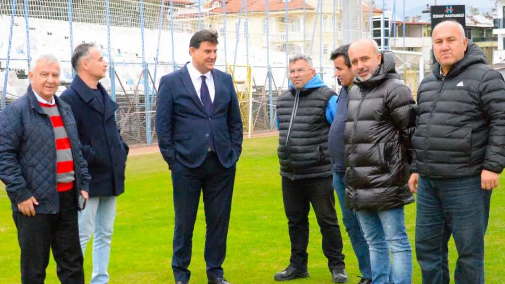 Fethiye Belediye Başkanı Alim Karaca, Fethiye İlçe Stadyumu'nda incelemede bulundu