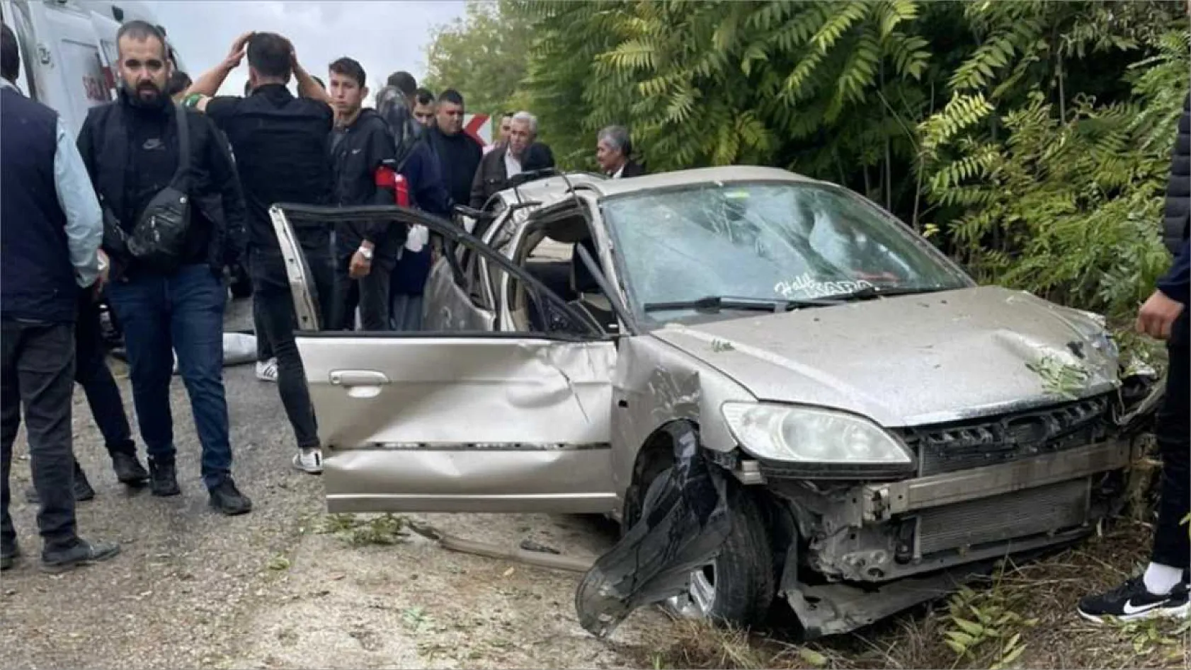 Düğün Yolunda Feci Kaza! 1 Ölü, 4 Yaralı
