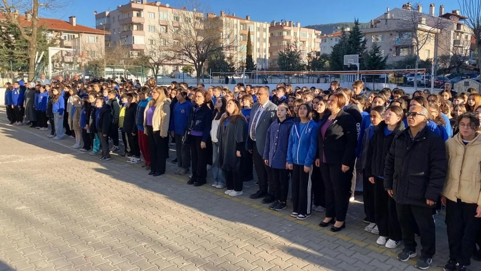 Menteşe İlçe Milli Eğitim Müdürü Keleş, Şâhidi Ortaokulu'nda öğrenci ve öğretmenlerle buluştu