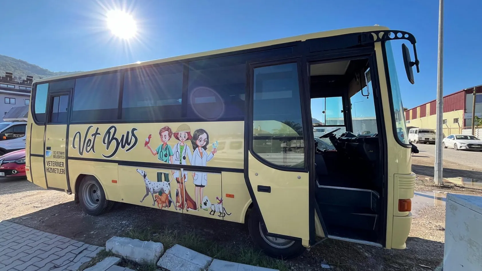 Fethiye Belediyesi VETBUS ile Sokak Hayvanlarına Hizmet Vermeye Devam Ediyor