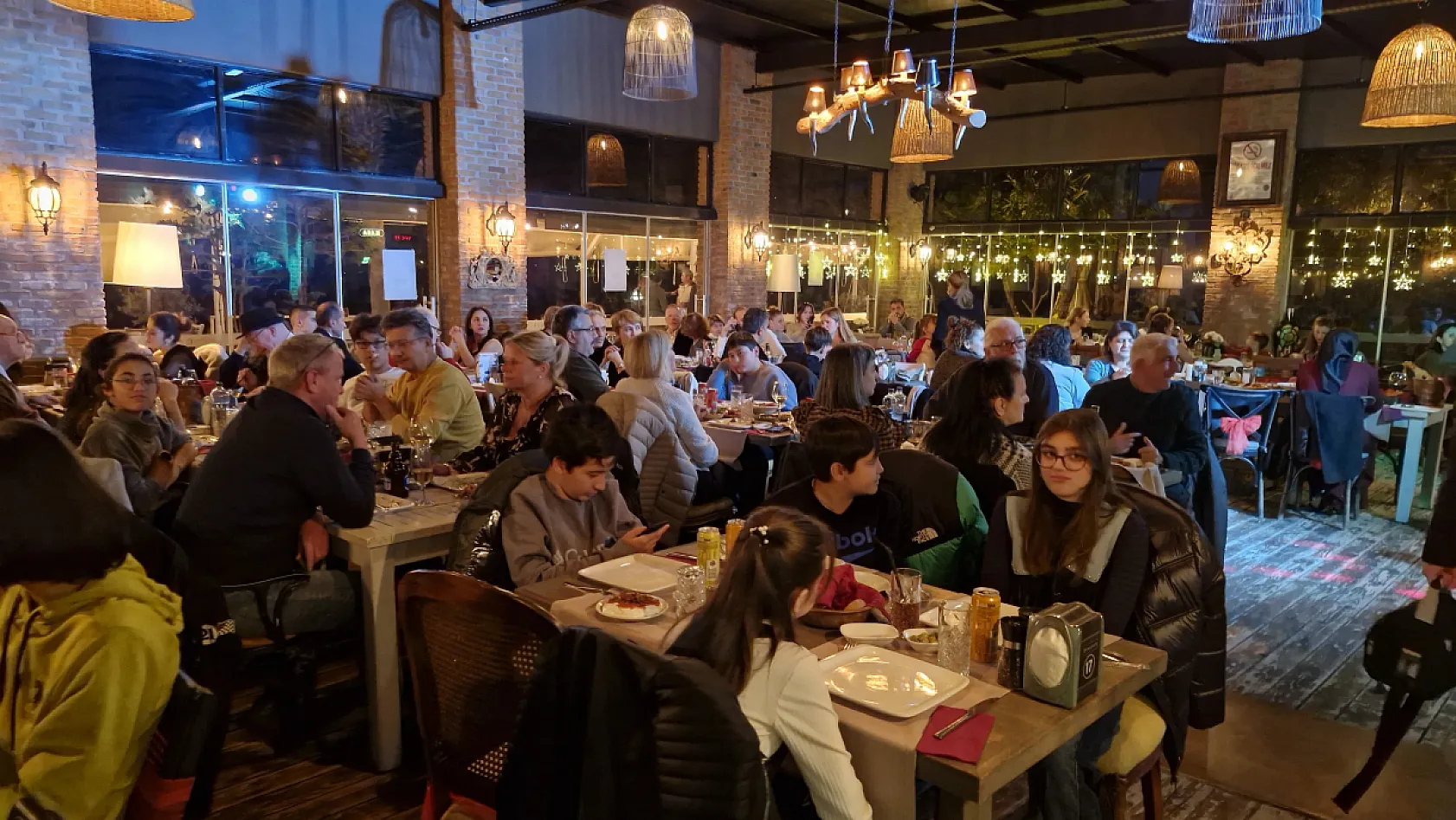 Fethiye Denizatı Restoran'da Yılbaşı Coşkusu