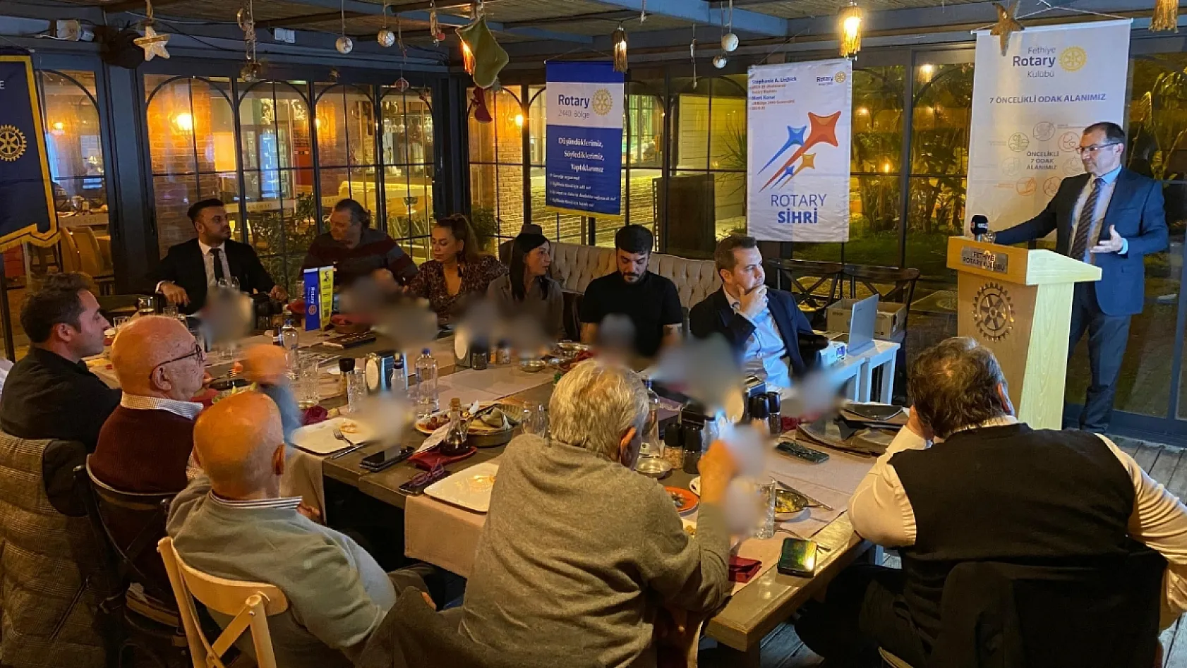 Fethiye Rotary Kulübü Toplantısı'nda Emlakçılar Derneği Başkanı Serdar Oğuz Konuşma Yaptı