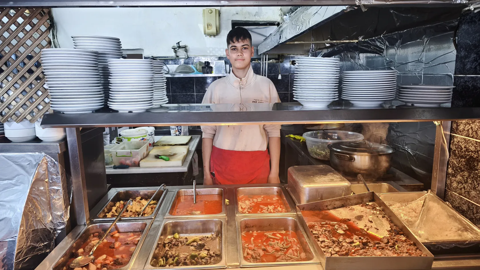 Fethiye'de fiyatların ucuz olmasından dolayı esnaf lokantalarına ilgi yoğun