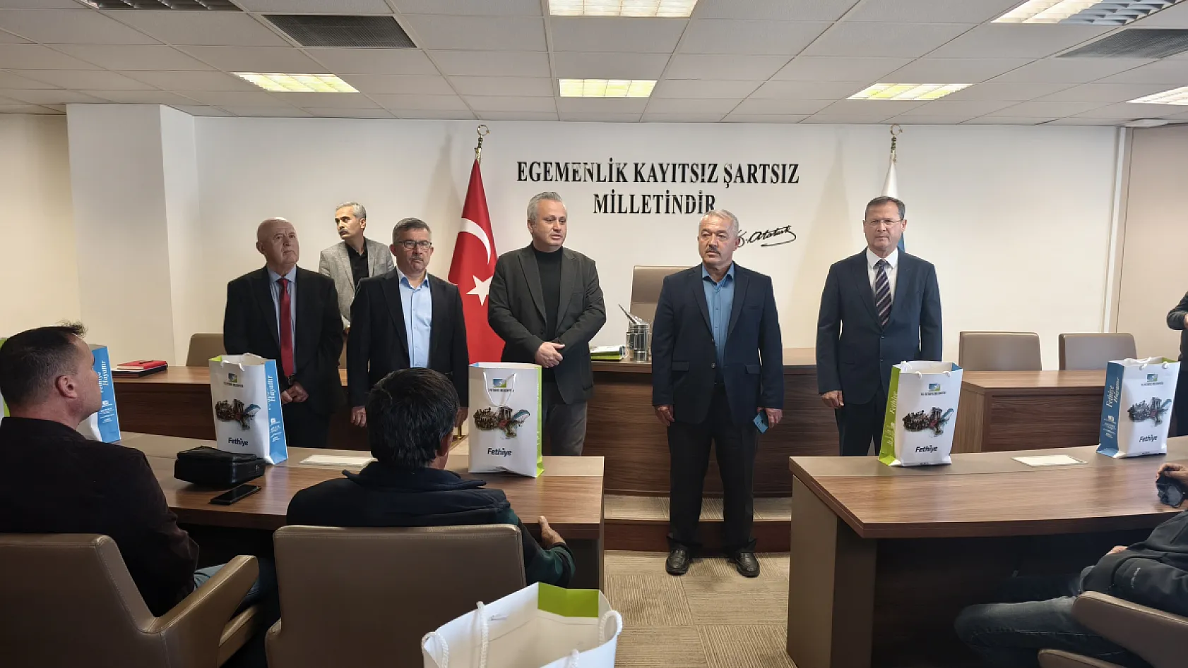 Fethiye Belediyesi'nden arıcılara destek:  Arıcı körüğü dağıtımı gerçekleşti