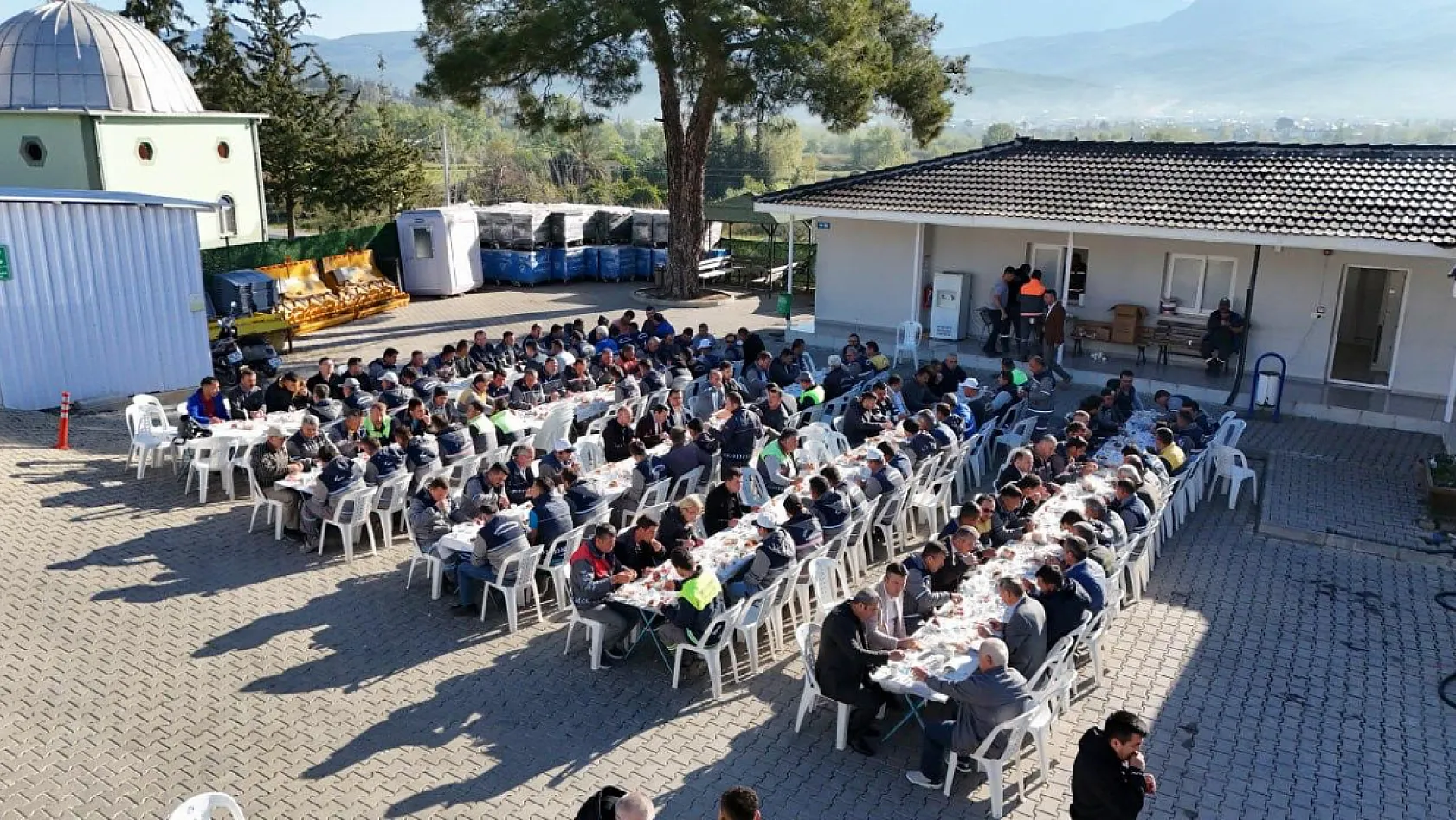 Başkan Akdenizli 'Biz büyük bir aileyiz'