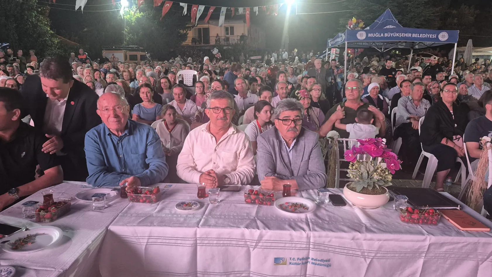 Fethiye'de Nif Kiraz Festivali coşkusu