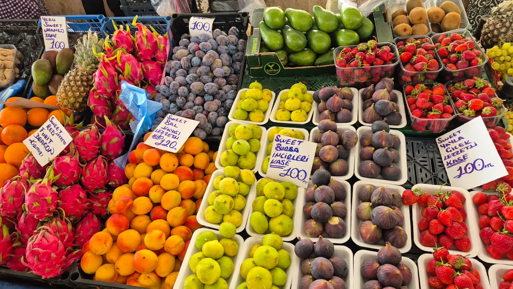 Fethiye Salı Pazarı'nda Fiyat Tartışması