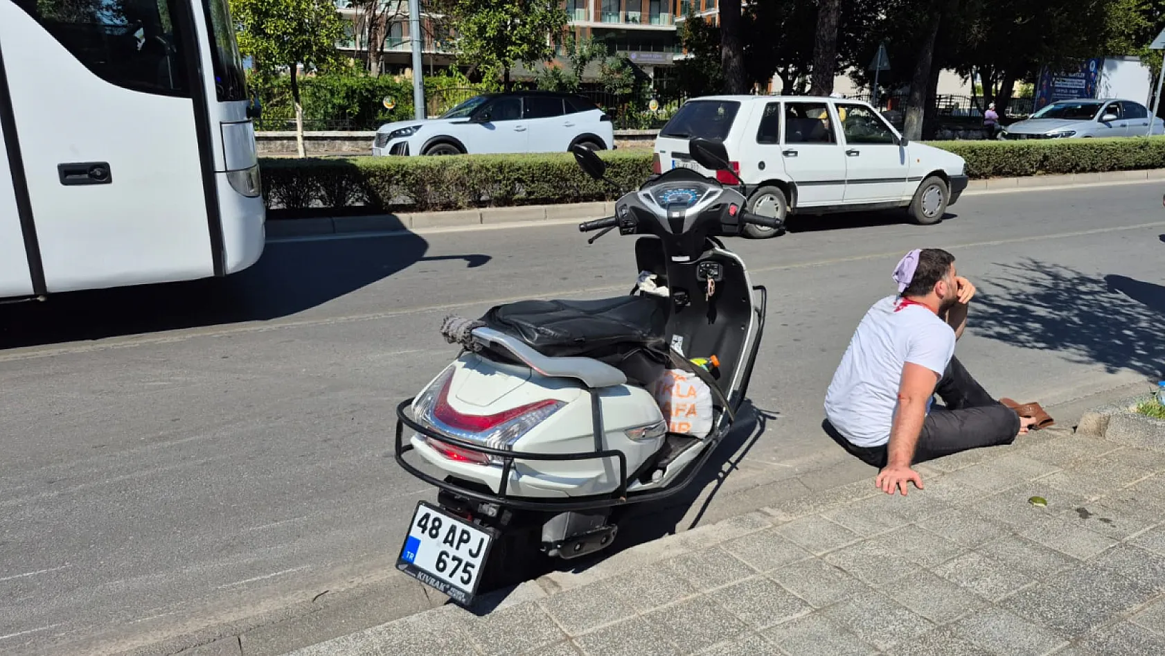 Fethiye'de İki Motosikletin Karıştığı Kazada Sürücü Yaralandı