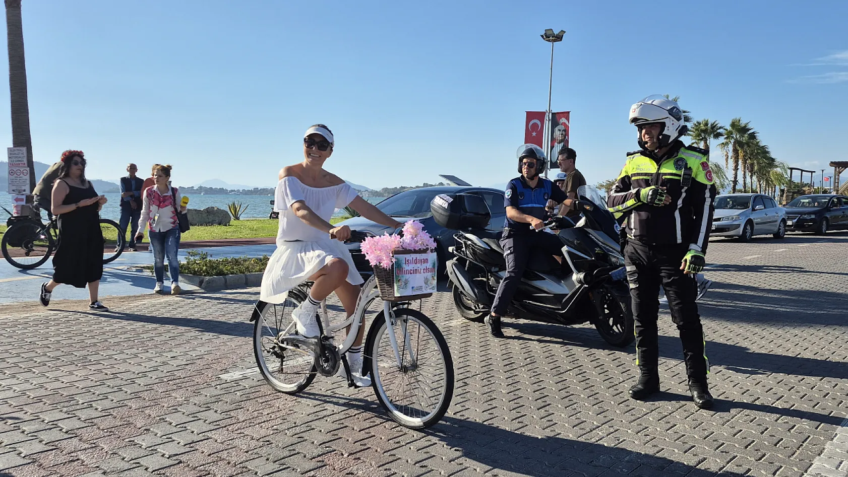 'Işıltılı Kadınlar, Karbonsuz Pedallar' Bisiklet Turu Renkli Görüntülere Sahne Oldu