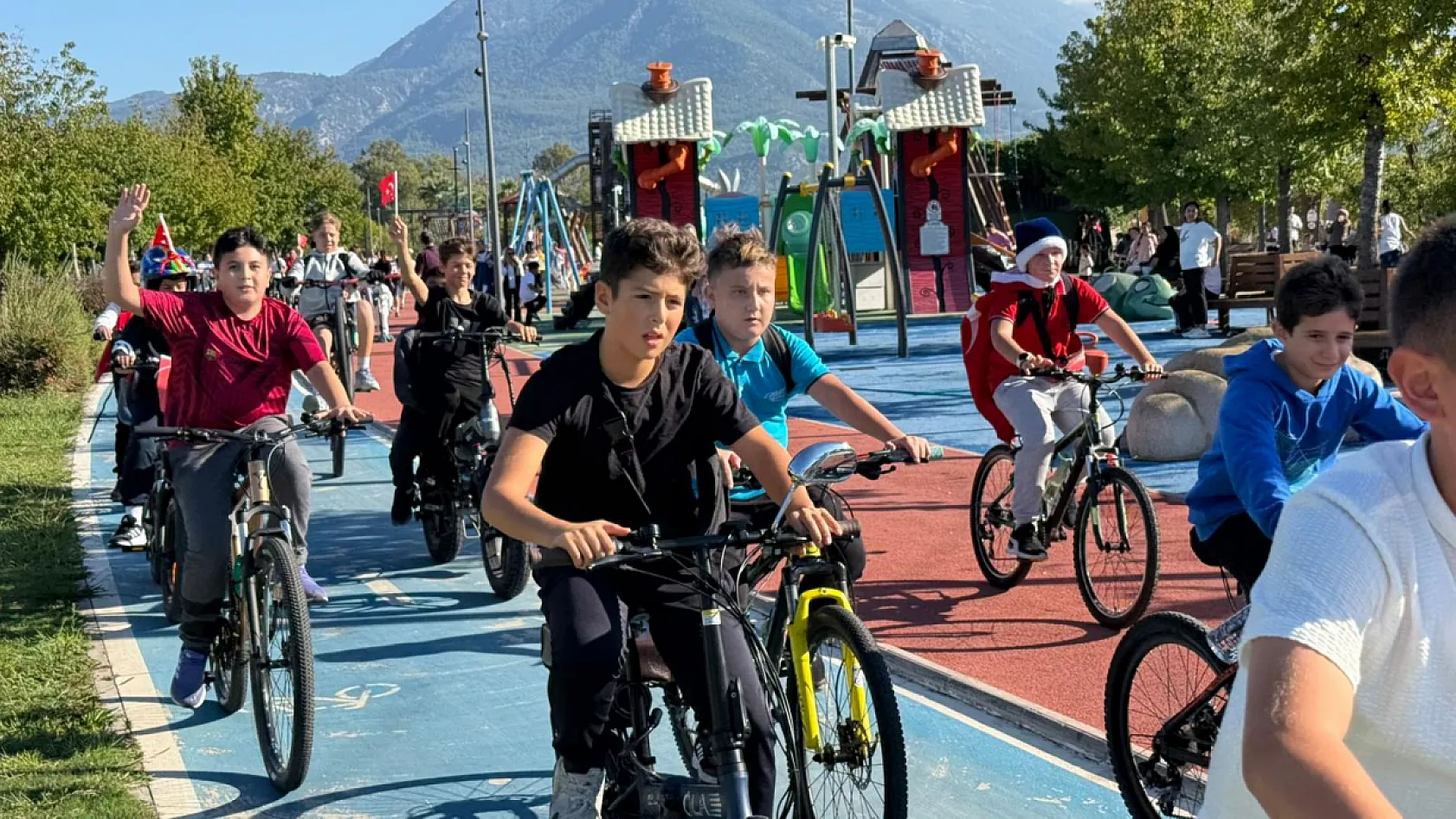 Fethiye'de Pedallar Cumhuriyet İçin Çevrildi