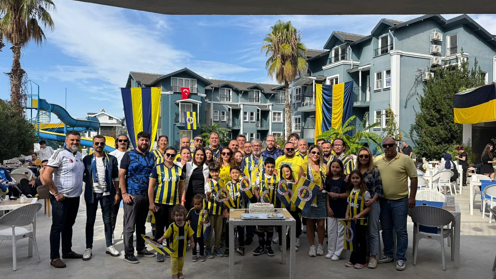 Fethiye Fenerbahçeliler Derneği 30. Yılını Ölüdeniz'de Kutladı