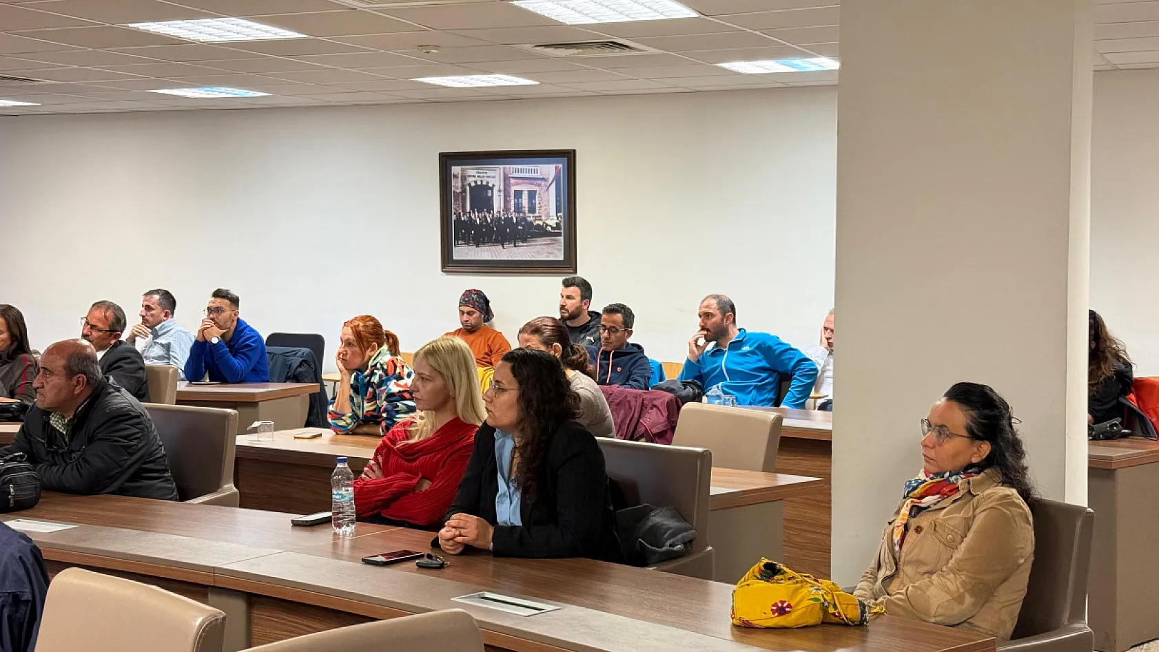 Fethiye'de Motosiklet Sürücülerine Temel Meteoroloji Okuryazarlığı Eğitimi