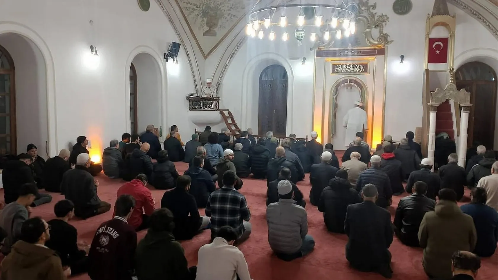 Muğla'da İlk Teravihte Camiler Doldu