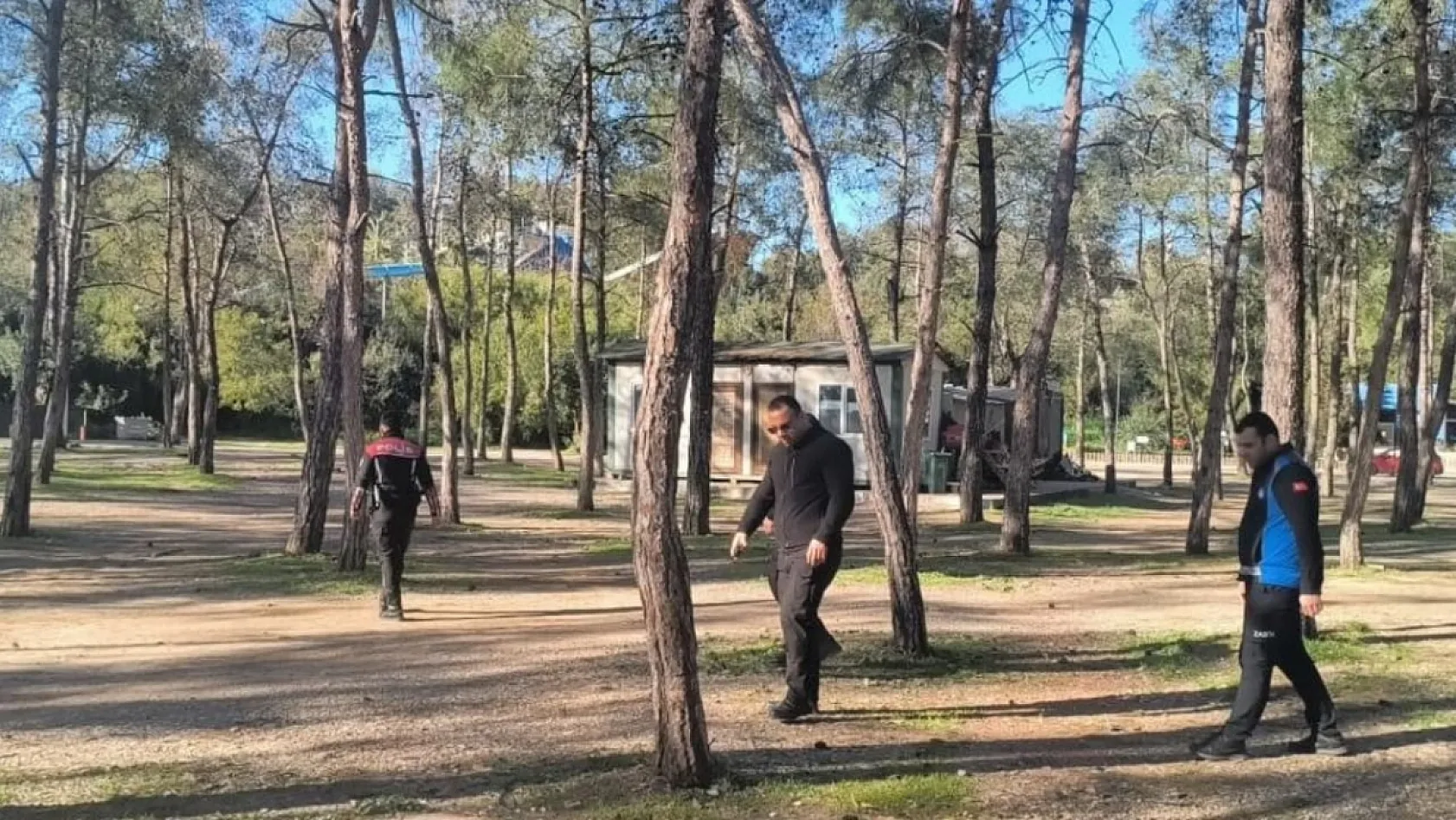 Antalya'da yaşlı adamı 'Neden selam almıyorsun' diyerek bacağından bıçakladılar