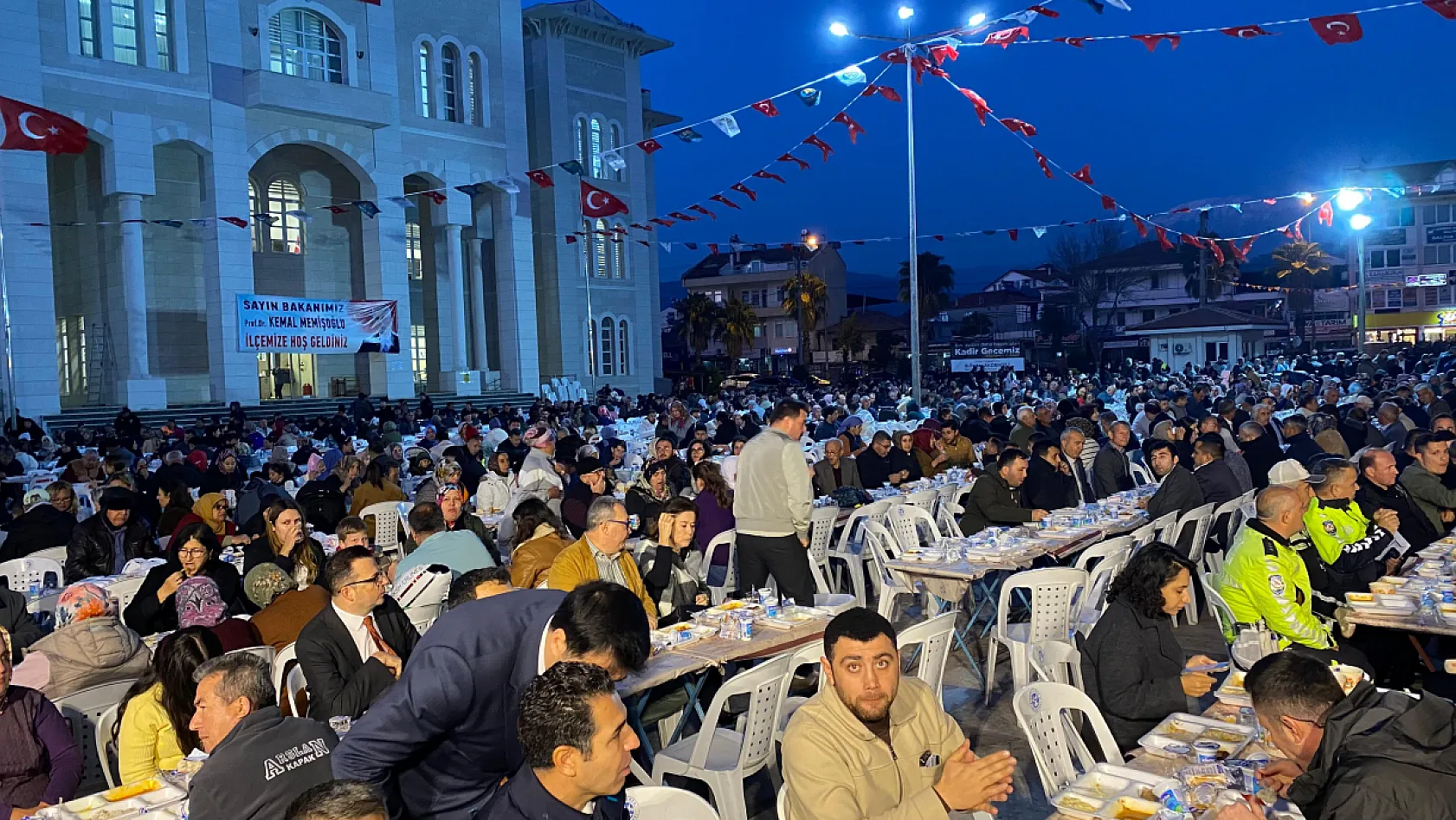 Bakan Memişoğlu Seydikemer'de Konuştu: 'Fethiye'ye 500 Yataklı Hastane Geliyor'