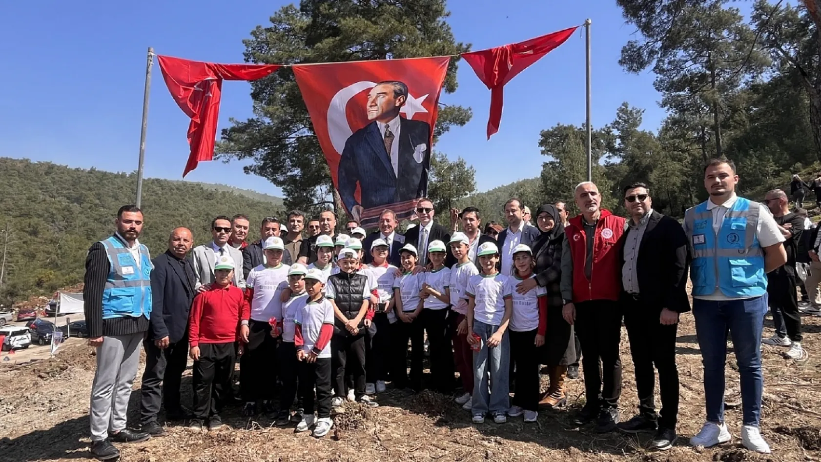 Muğla'da yanan alanlara fidan dikildi