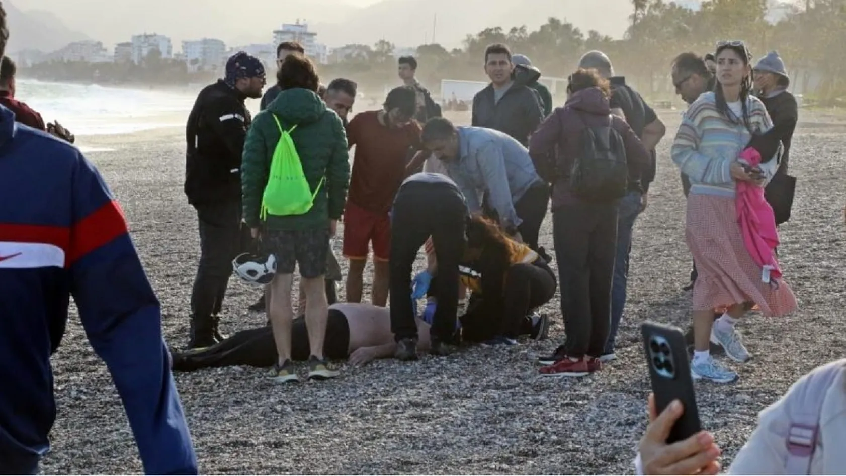 Dünyaca ünlü sahilde can pazarı: 2 kardeş kurtuldu, kuzen hayatını kaybetti