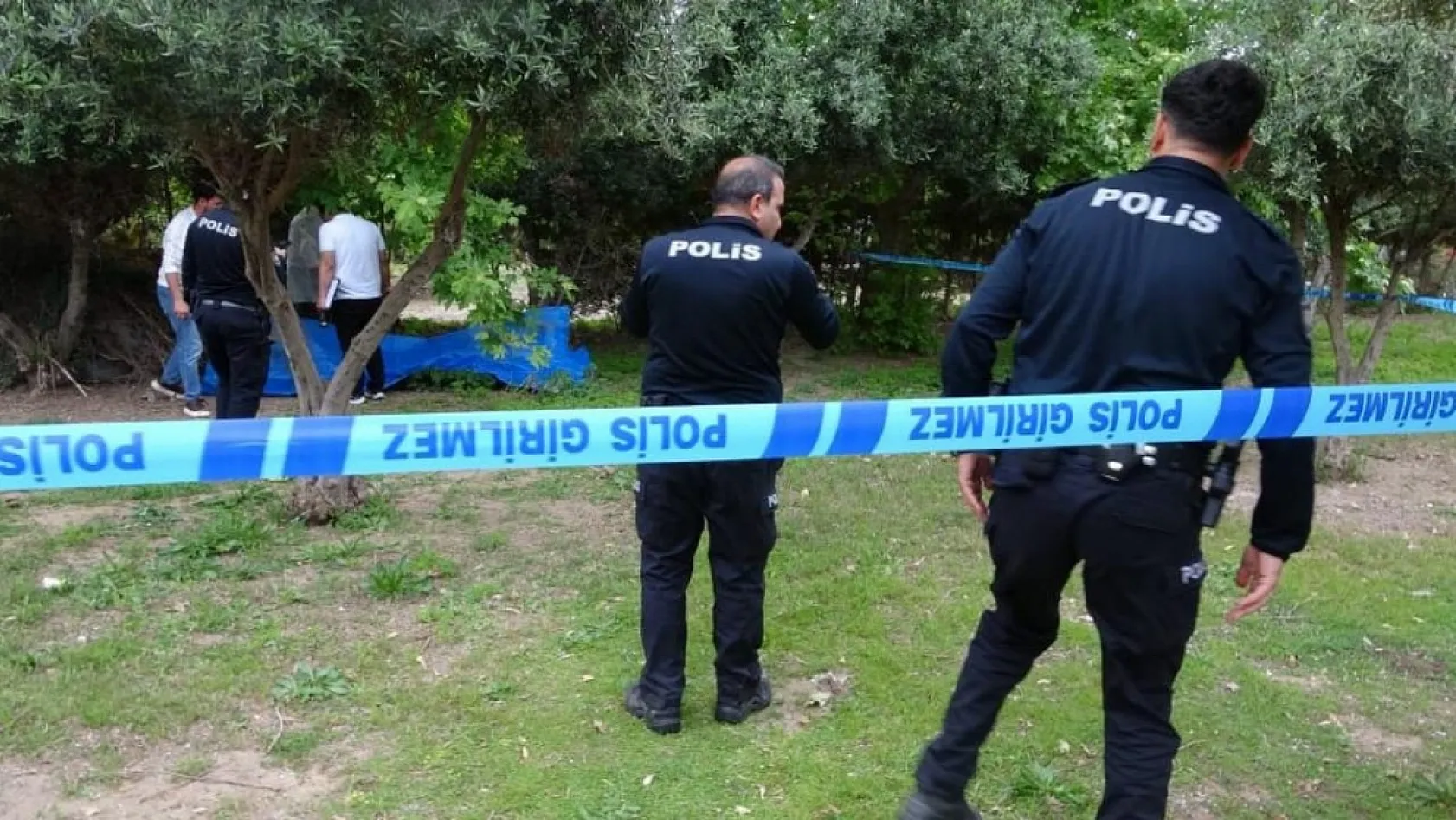 Antalya'da bir kişi ağaçlık alanda ölü bulundu