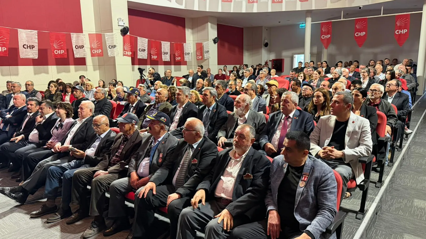 Fethiye'de 'Milli Savunma Politikaları Paneli' Düzenlendi