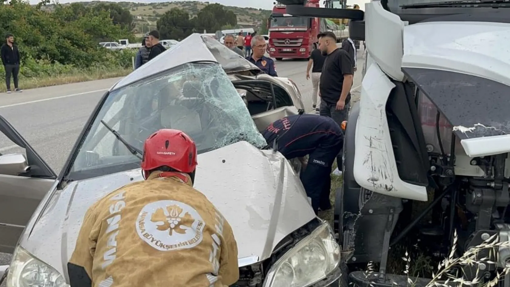 İzmir-Ankara Karayolu'nda Feci Kaza: 1 ağır yaralı