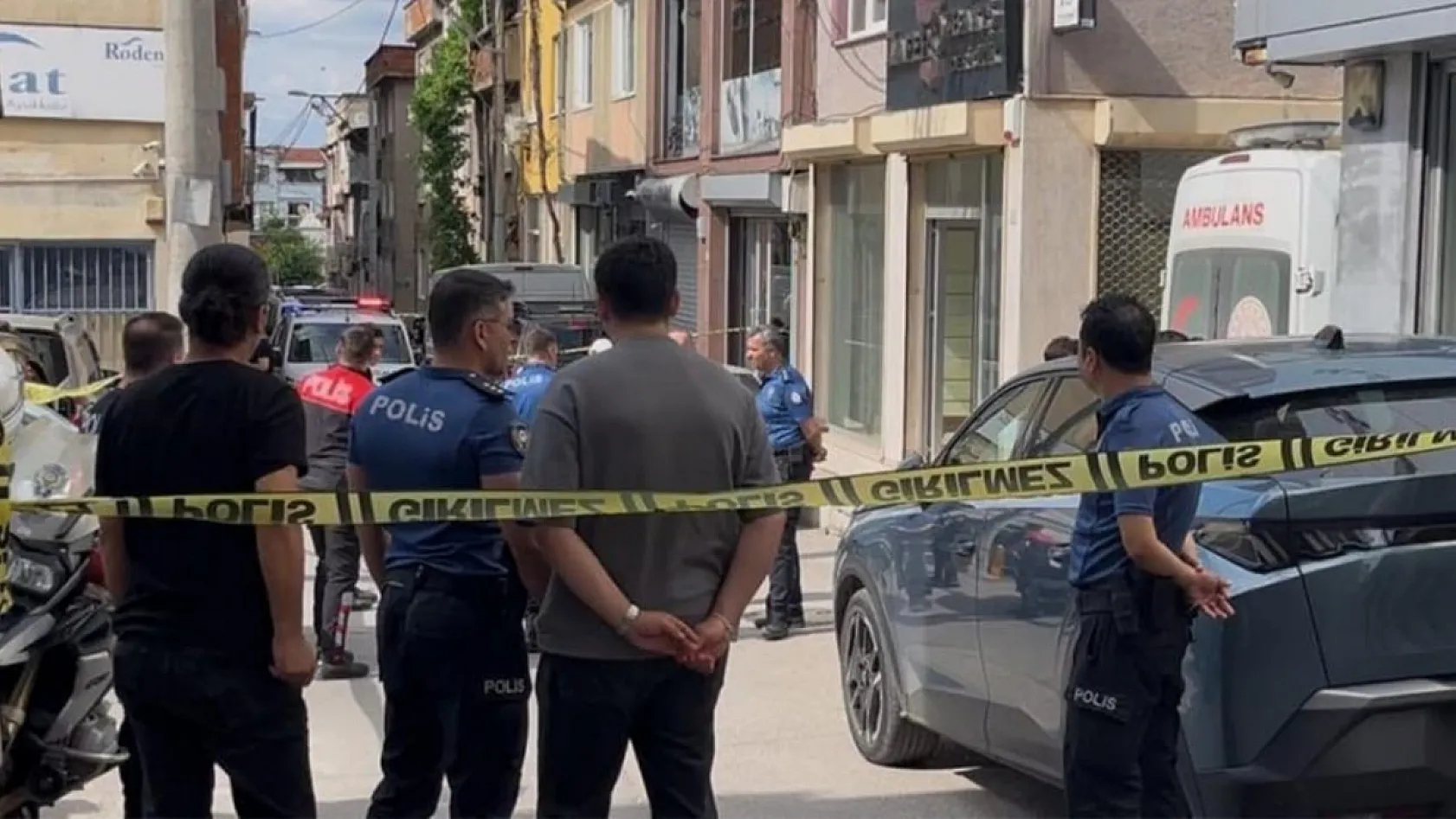 Kadın iş ortağını vurdu, canına kıydı