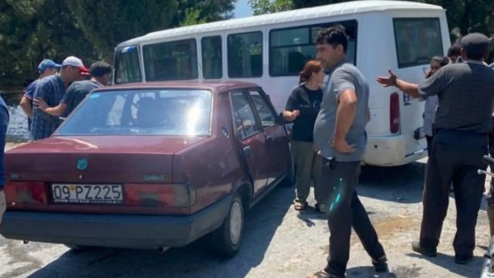 Aydın Bozdoğan'da Trafik Kazası: 3 Kişi Yaralandı