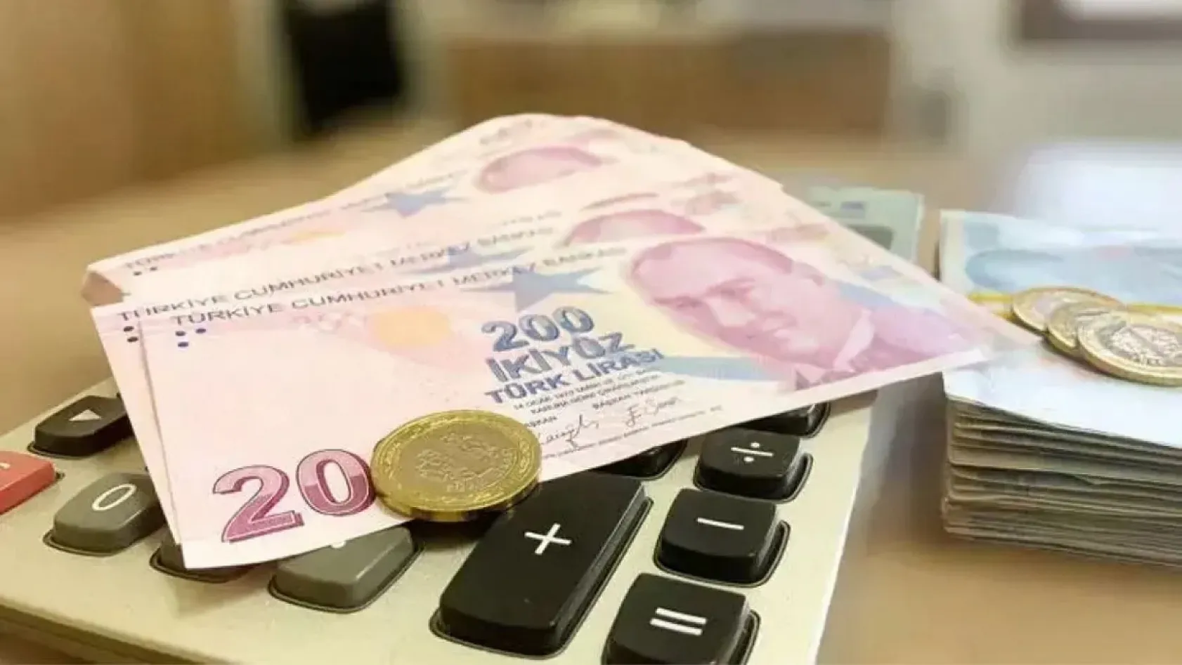 Emeklilere Bayram İkramiyesi Artışı Bekleniyor