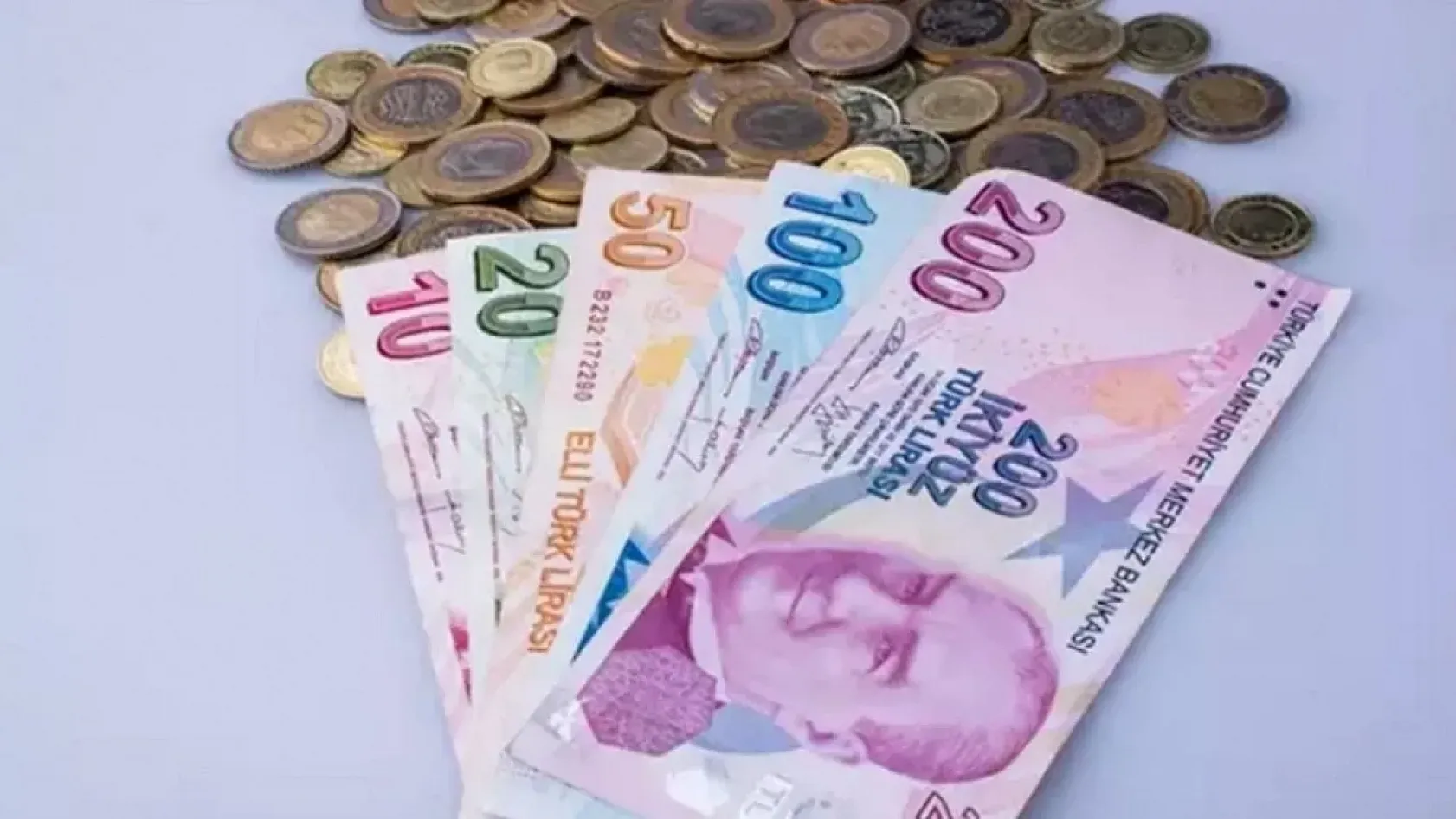 Emeklilere Bayram İkramiyesi Artışı Bekleniyor
