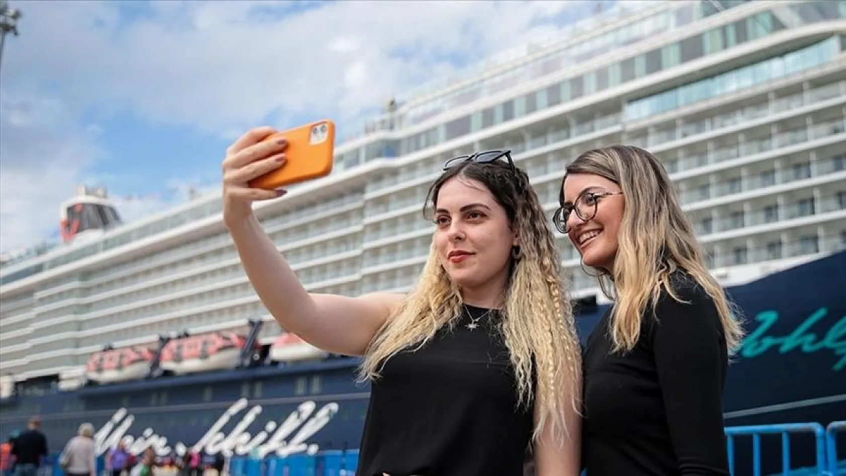 İngiliz turistler rotayı Türkiye'ye çevirdi: 15 Sterline Tatil!