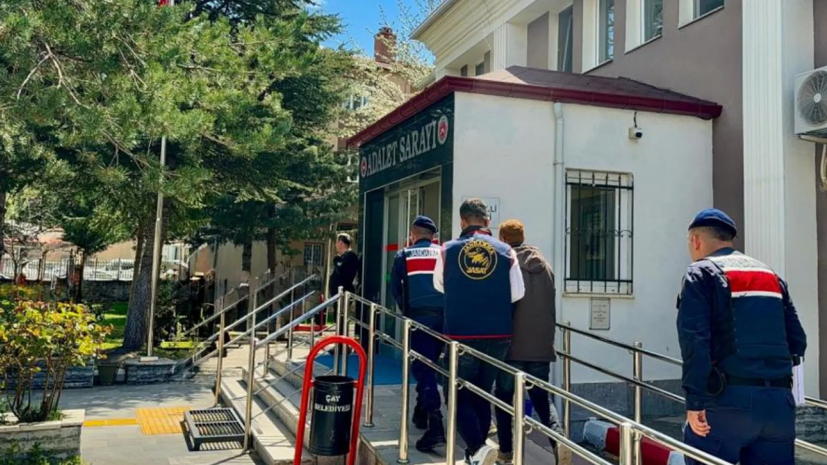 İntihar ettiği söylenen genç kadının cinayete kurban gittiği ortaya çıktı