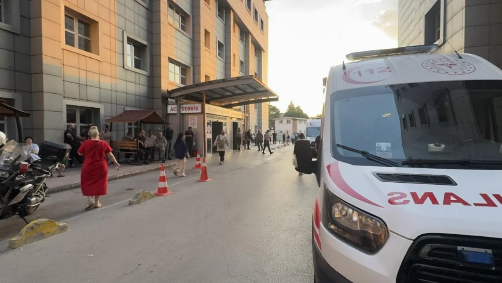 İş yerine gelen şüpheli, tartıştığı kişiyi ayağından vurdu