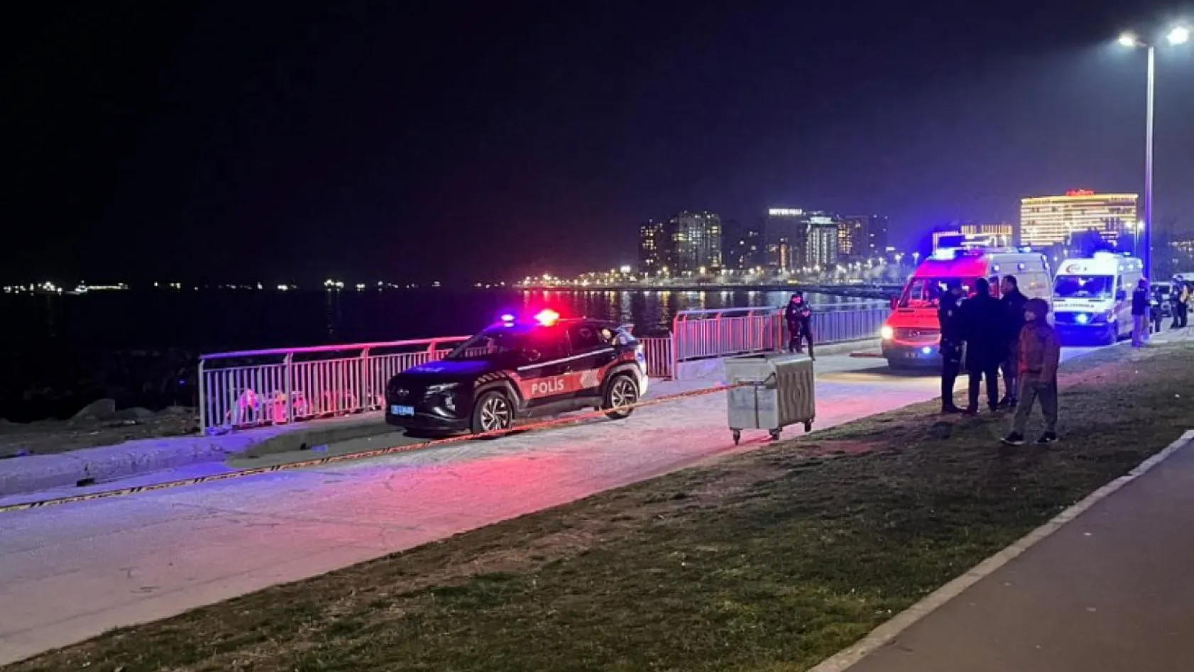 İstanbul'da Sahilde Anne ve 8 Yaşındaki Kızının Cesedi Denizde Bulundu