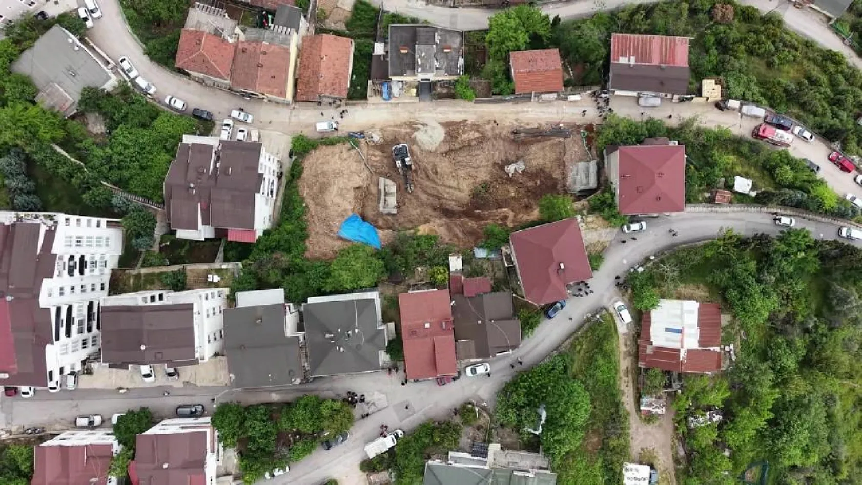 İzmit'te Temel Kazısı Sonrası 5 Bina Boşaltıldı