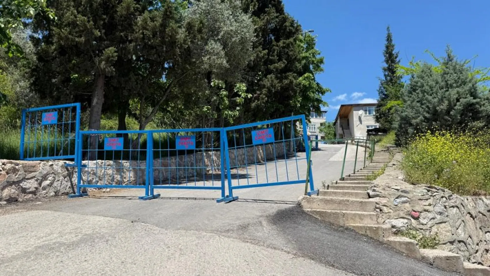 İzmit'te Temel Kazısı Sonrası 5 Bina Boşaltıldı