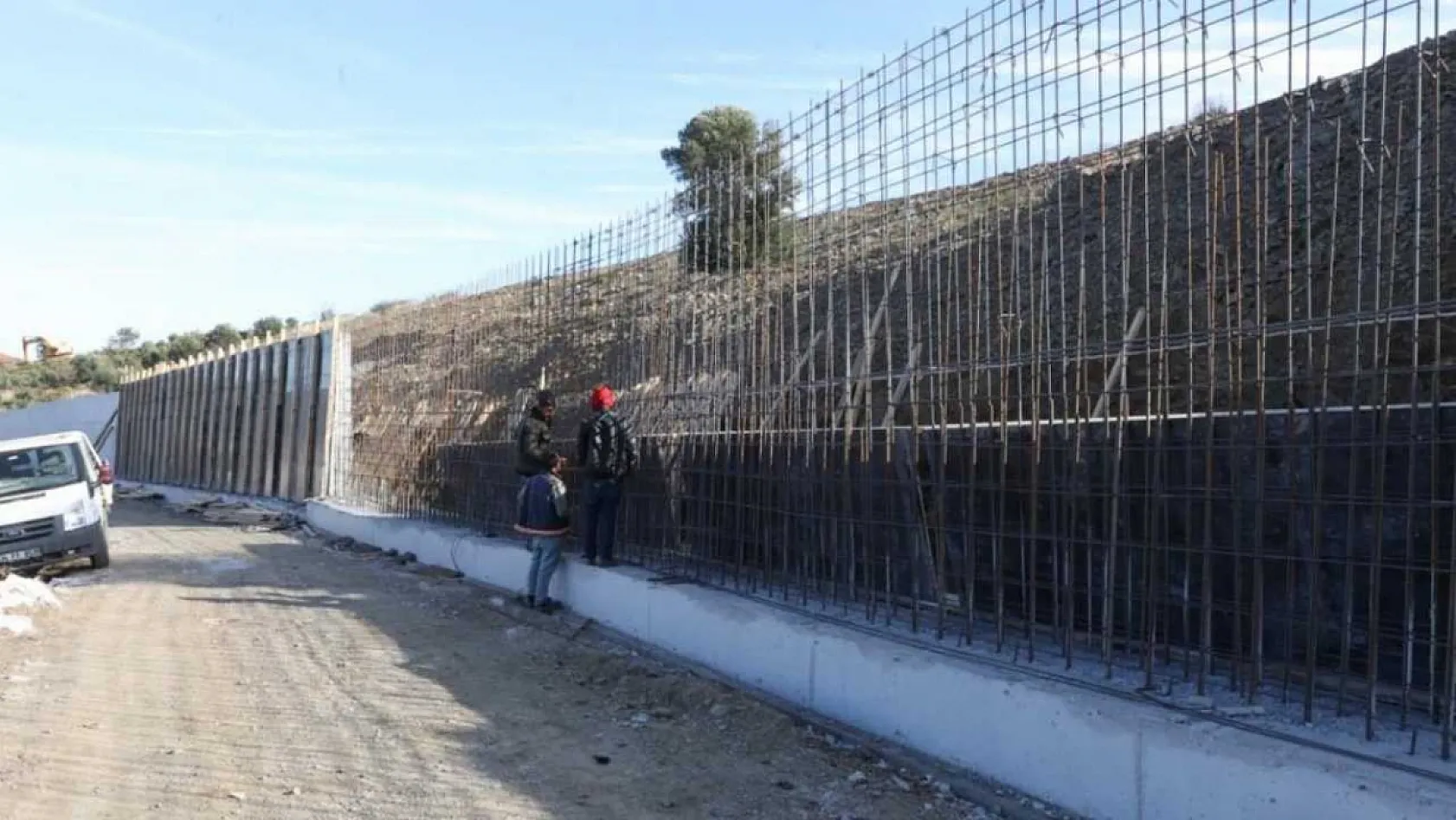 Muğla Büyükşehir'den mezarlıklarda düzenleme