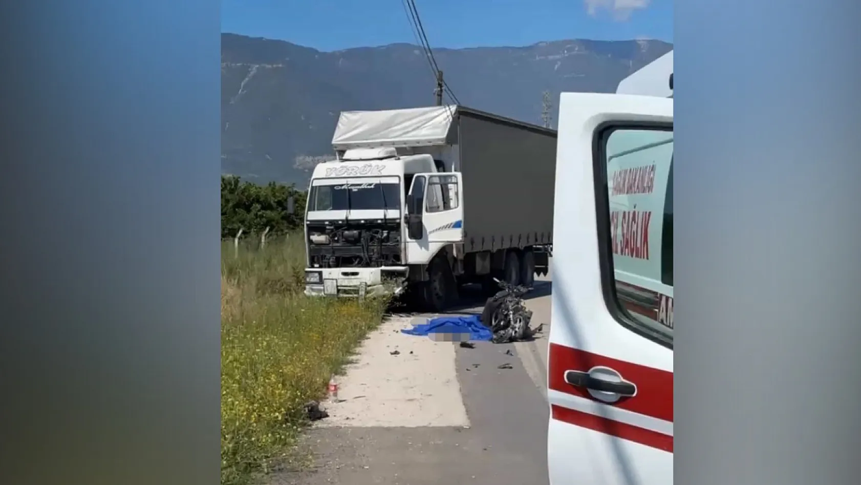 Antalya Finike'de Feci Kaza: Genç Sürücü Hayatını Kaybetti