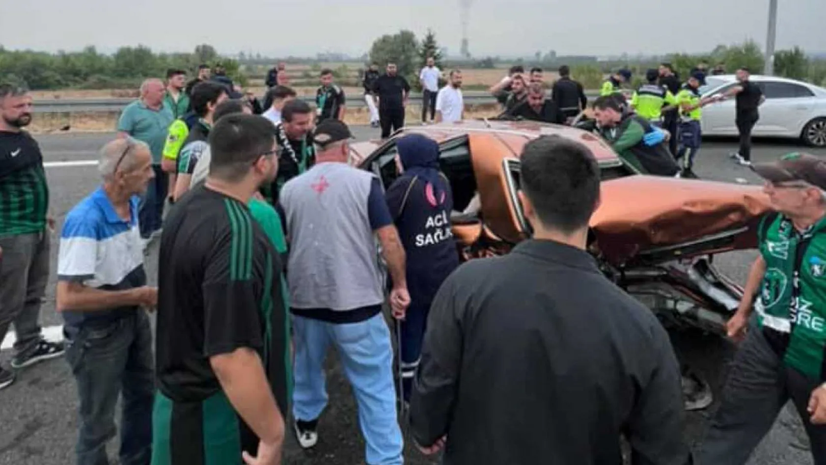 Otoyolda aracın hurdaya döndüğü kazada acı haber: Karı koca hastanede vefat etti
