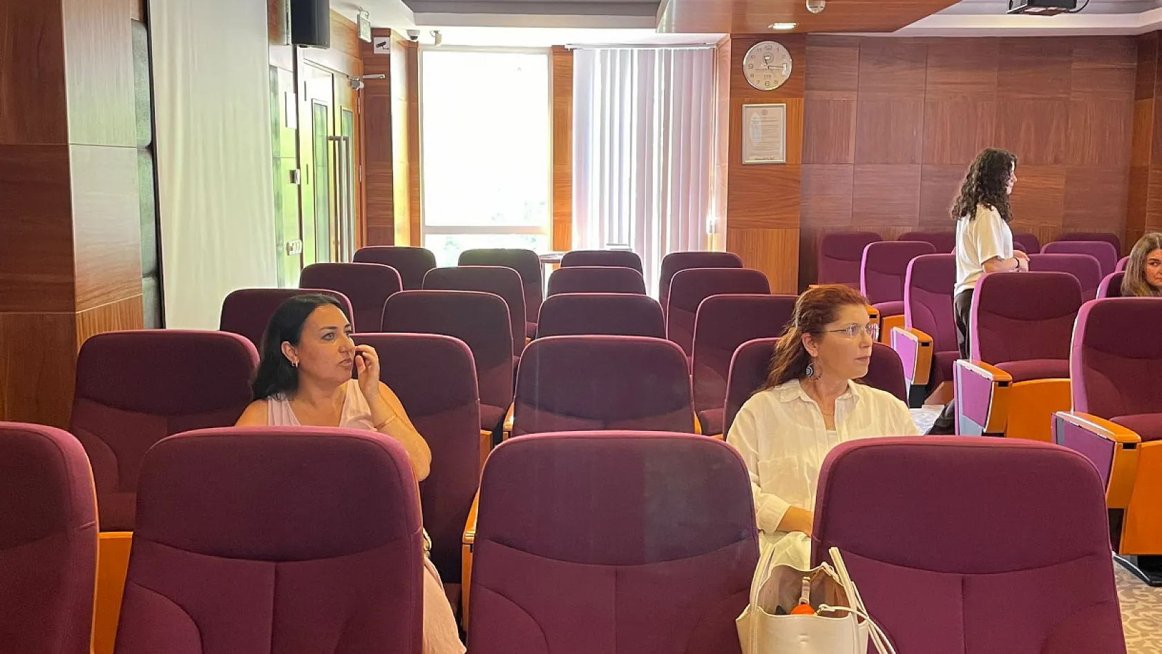 Kadın girişimcilere Avrupa Birliği fırsatları anlatıldı: Fethiye'de proje yazma eğitimi başladı