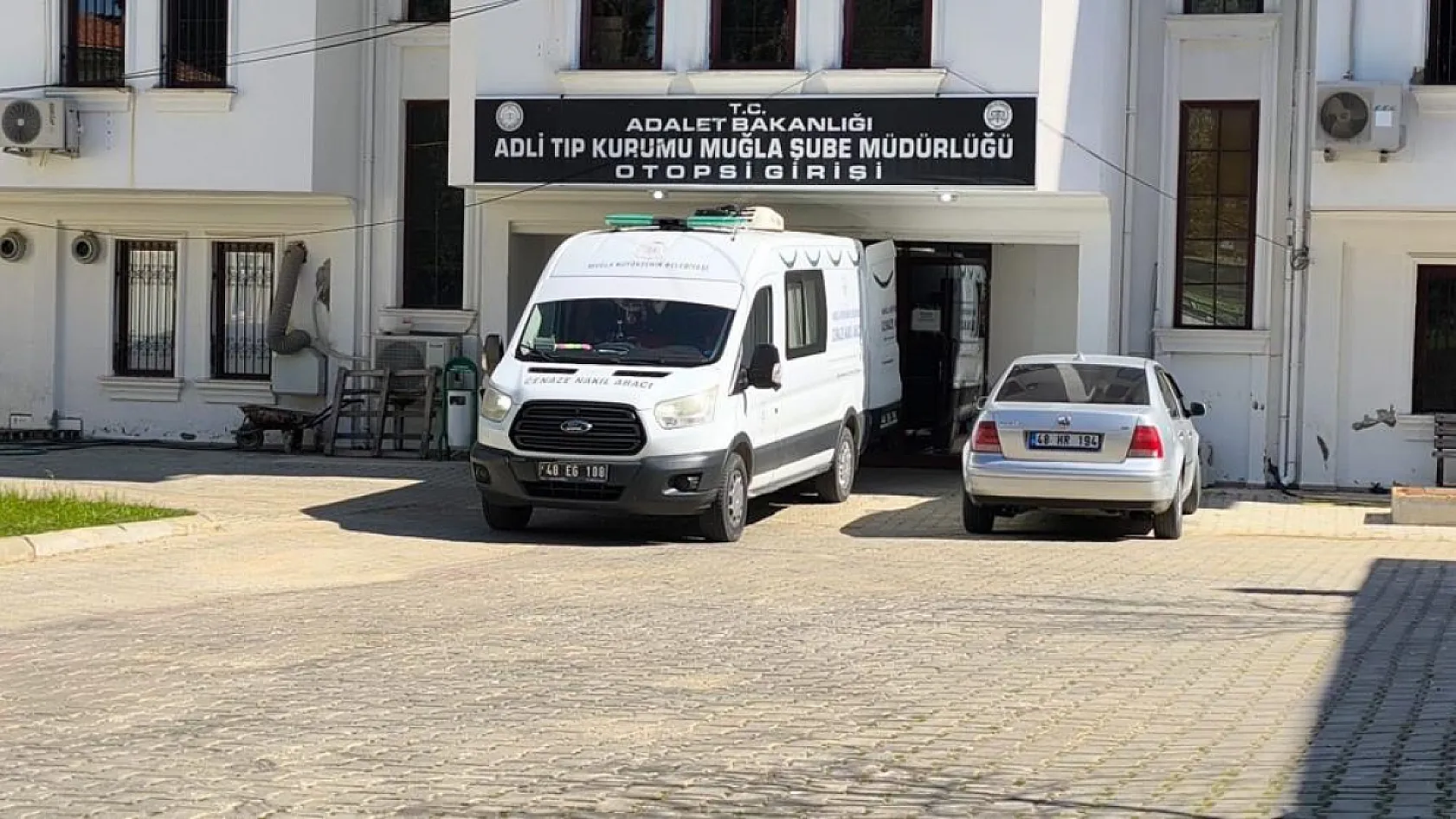 Kadınlar Günü'nde eşi tarafından öldürülen kadın Fethiye'de toprağa verilecek